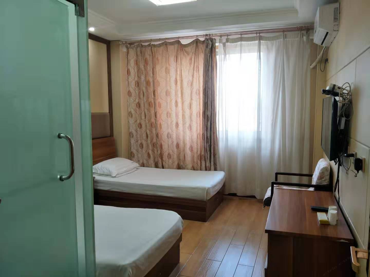 标准双床房