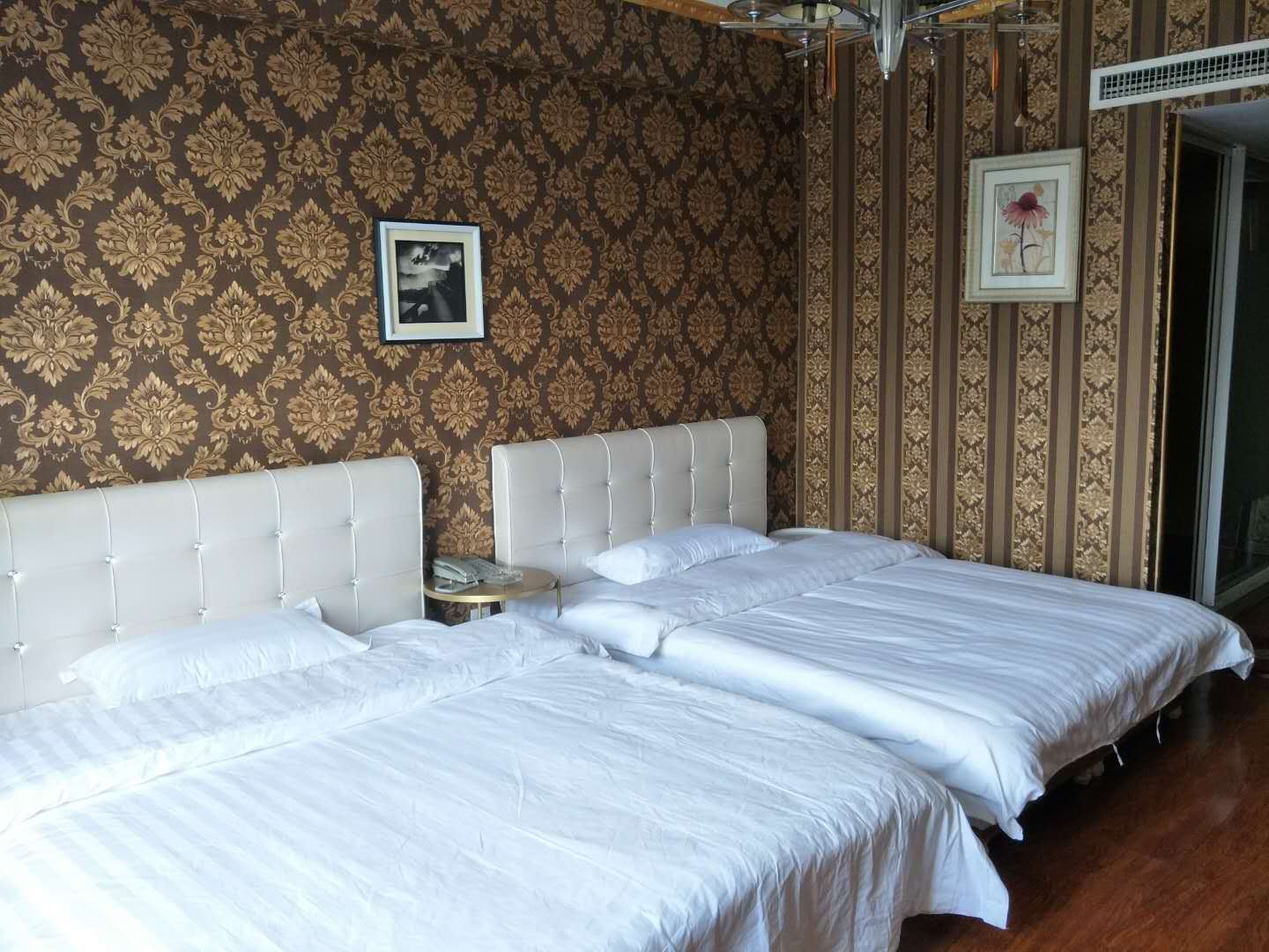 舒适双床房
