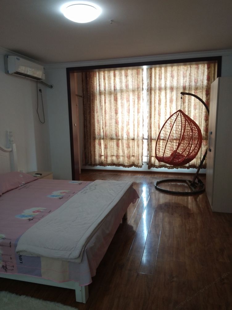 简约一室大床房