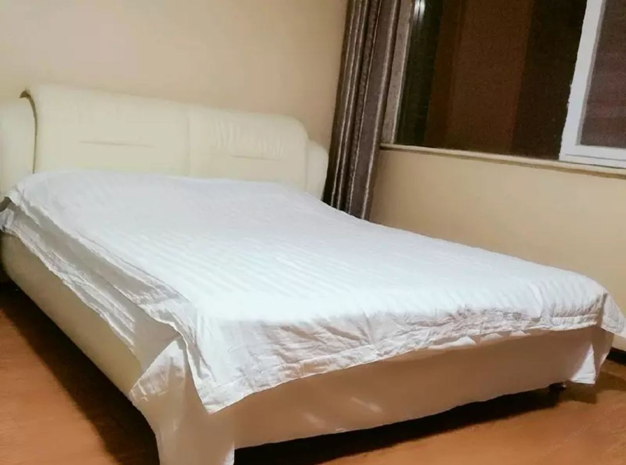 豪华大床房