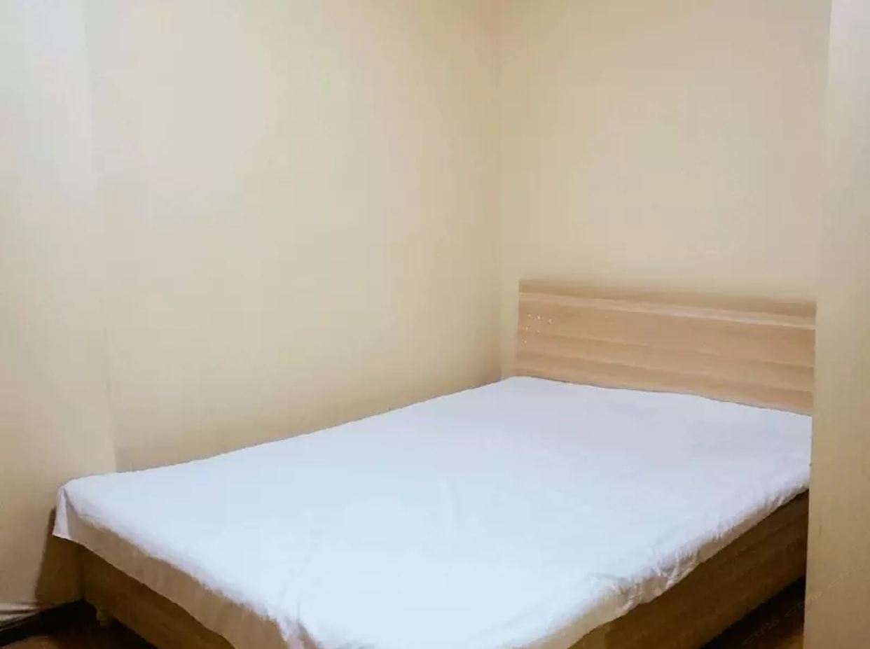 普通大床房(公共卫浴)