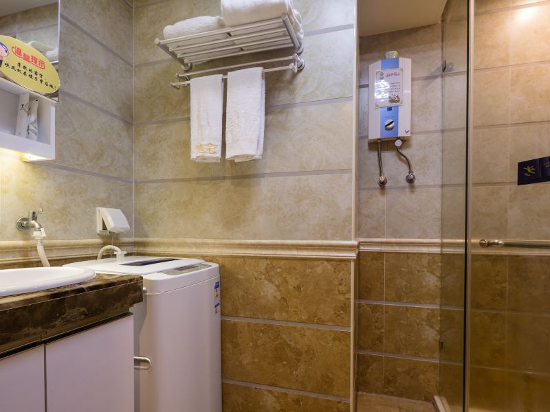 hotelPic