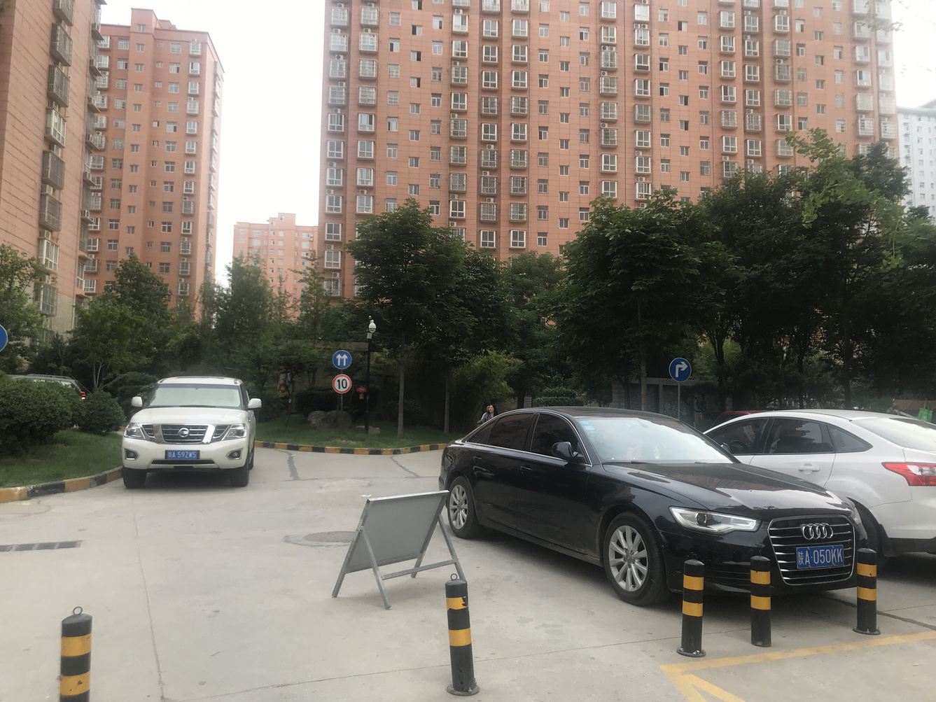 西安刘姣公寓