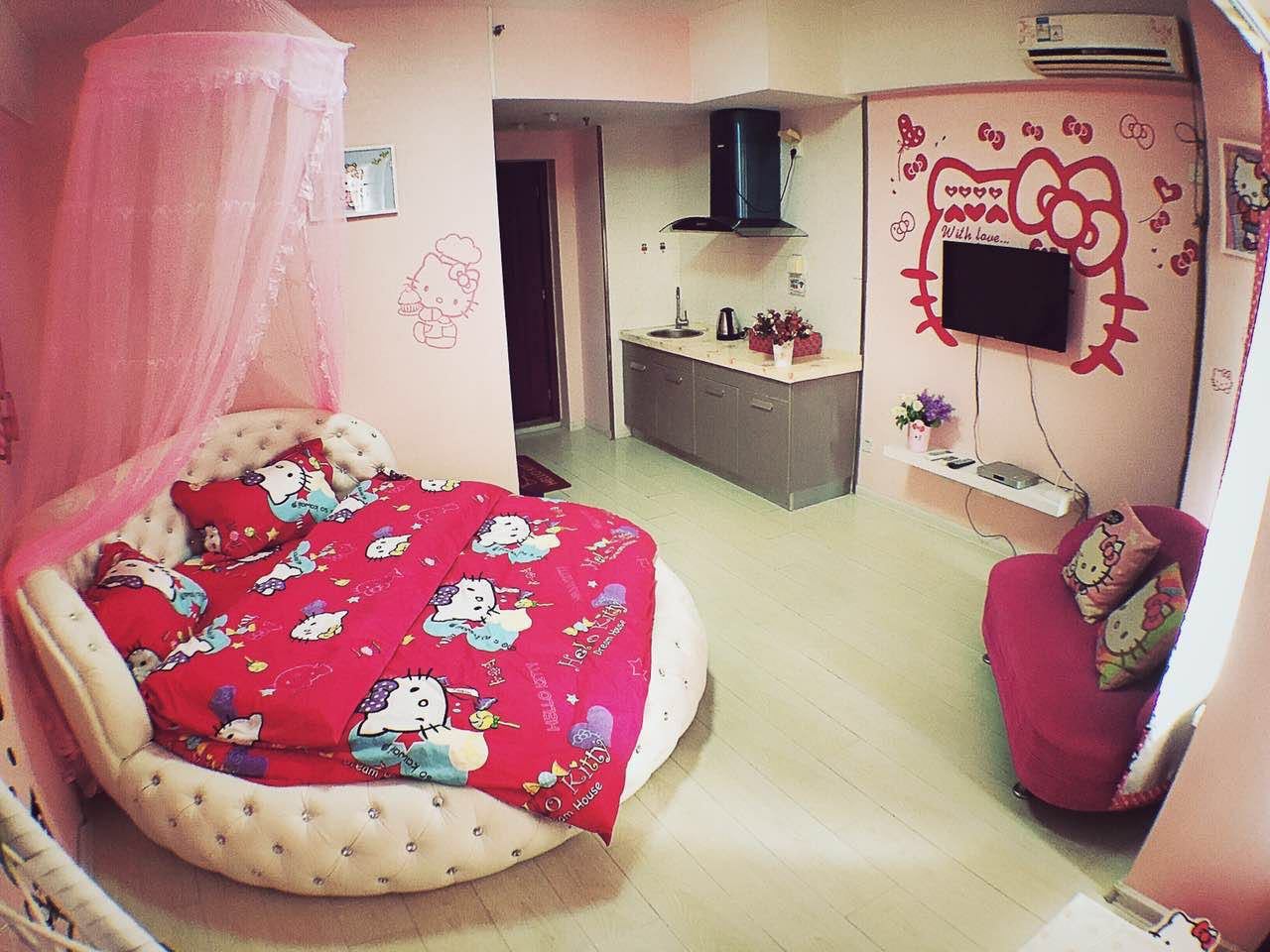 Hello kitty主题圆床房