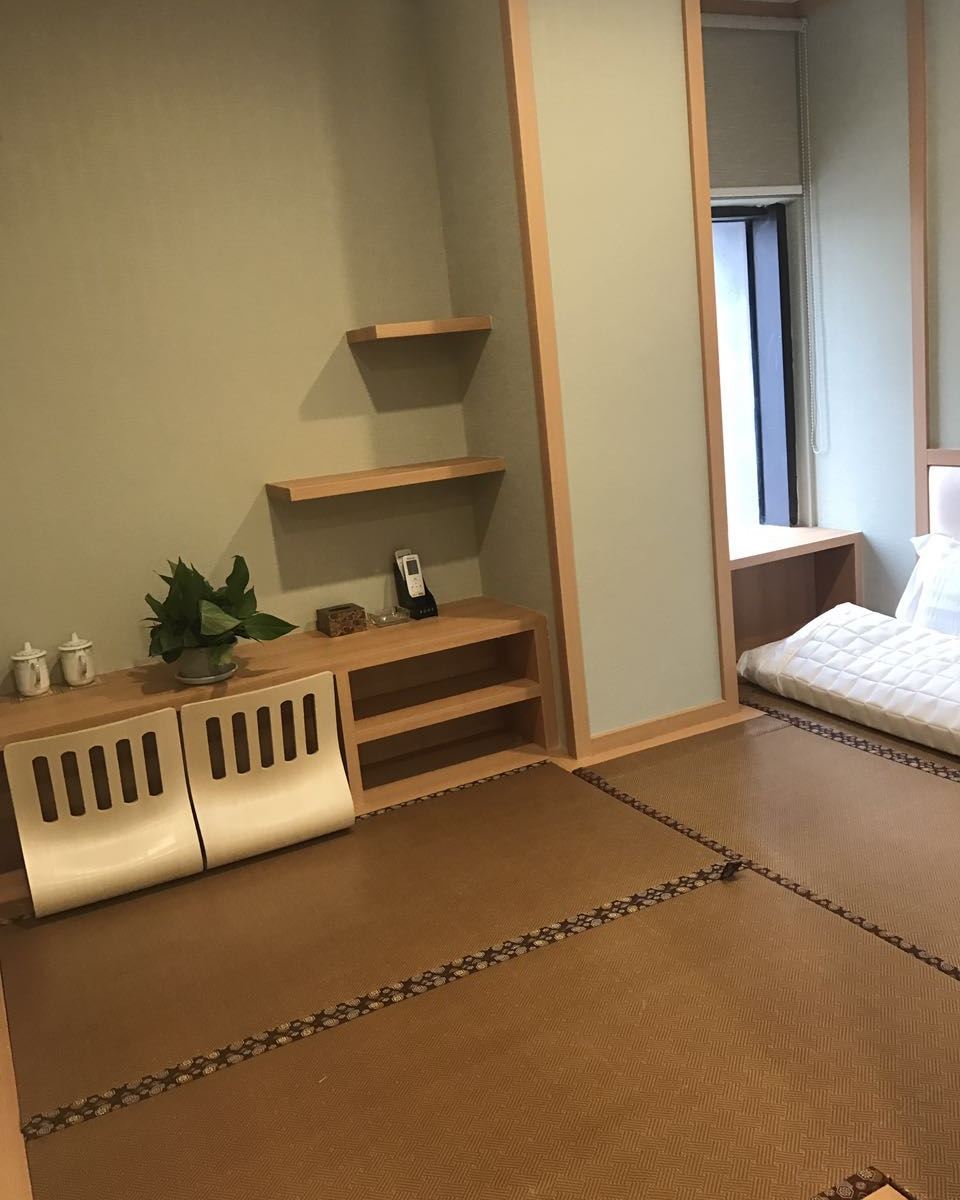 榻榻米普通间