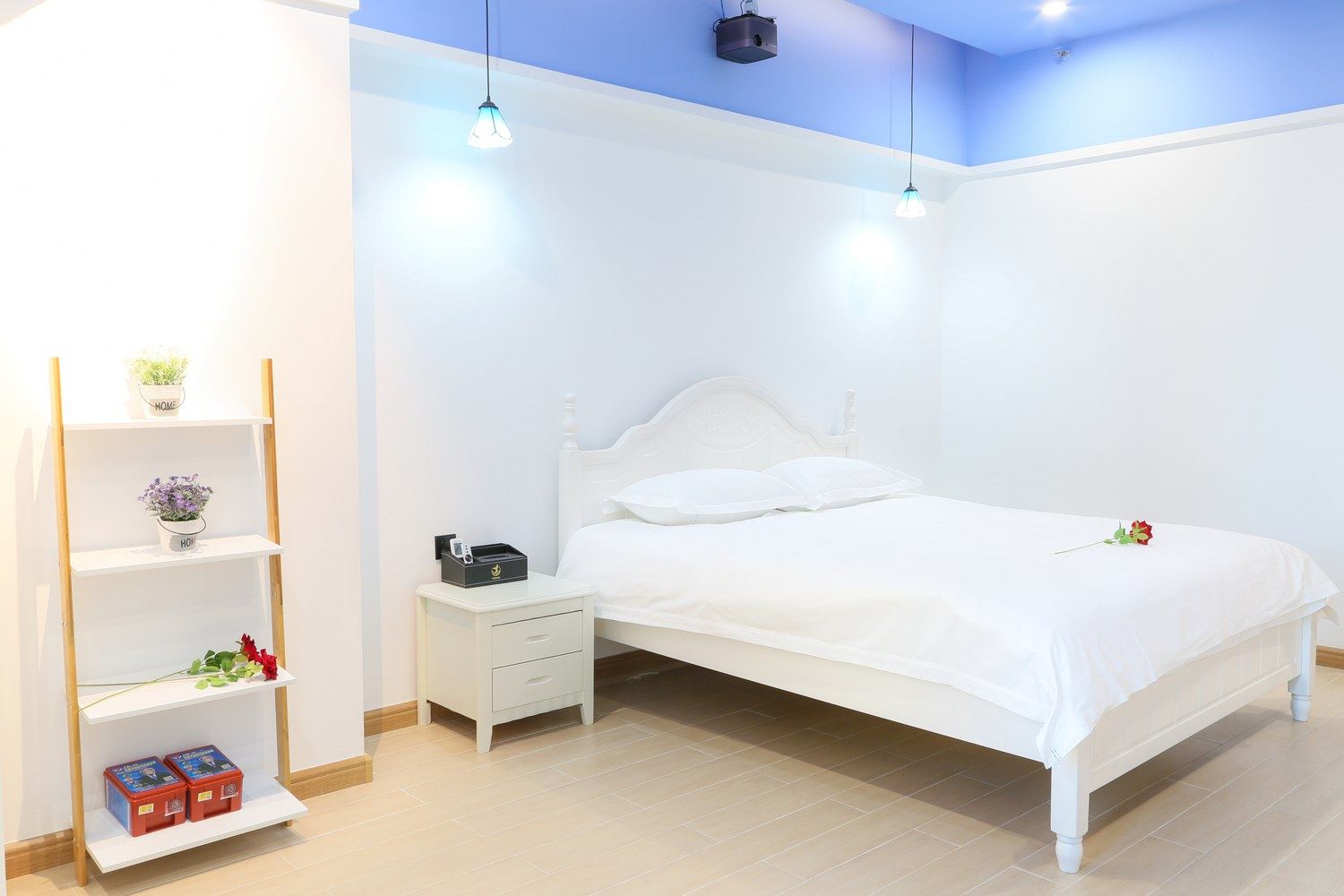 唐山灰鲸主题公寓(14号店)