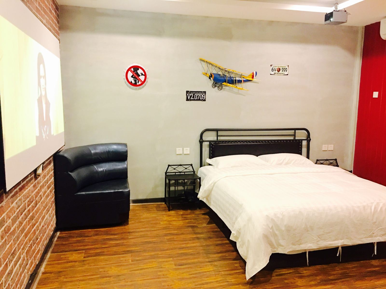大床房（无窗）