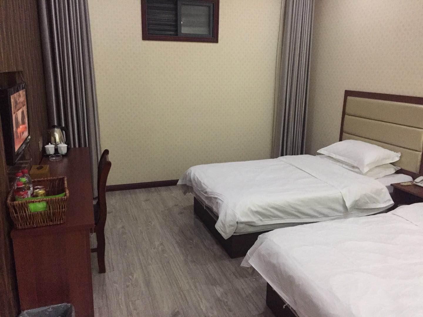 标准双床房
