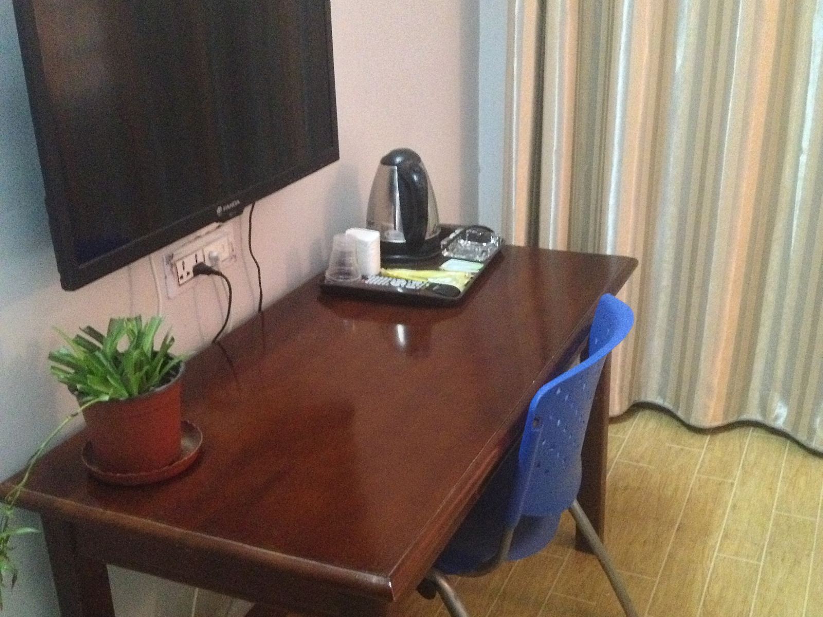小单人间