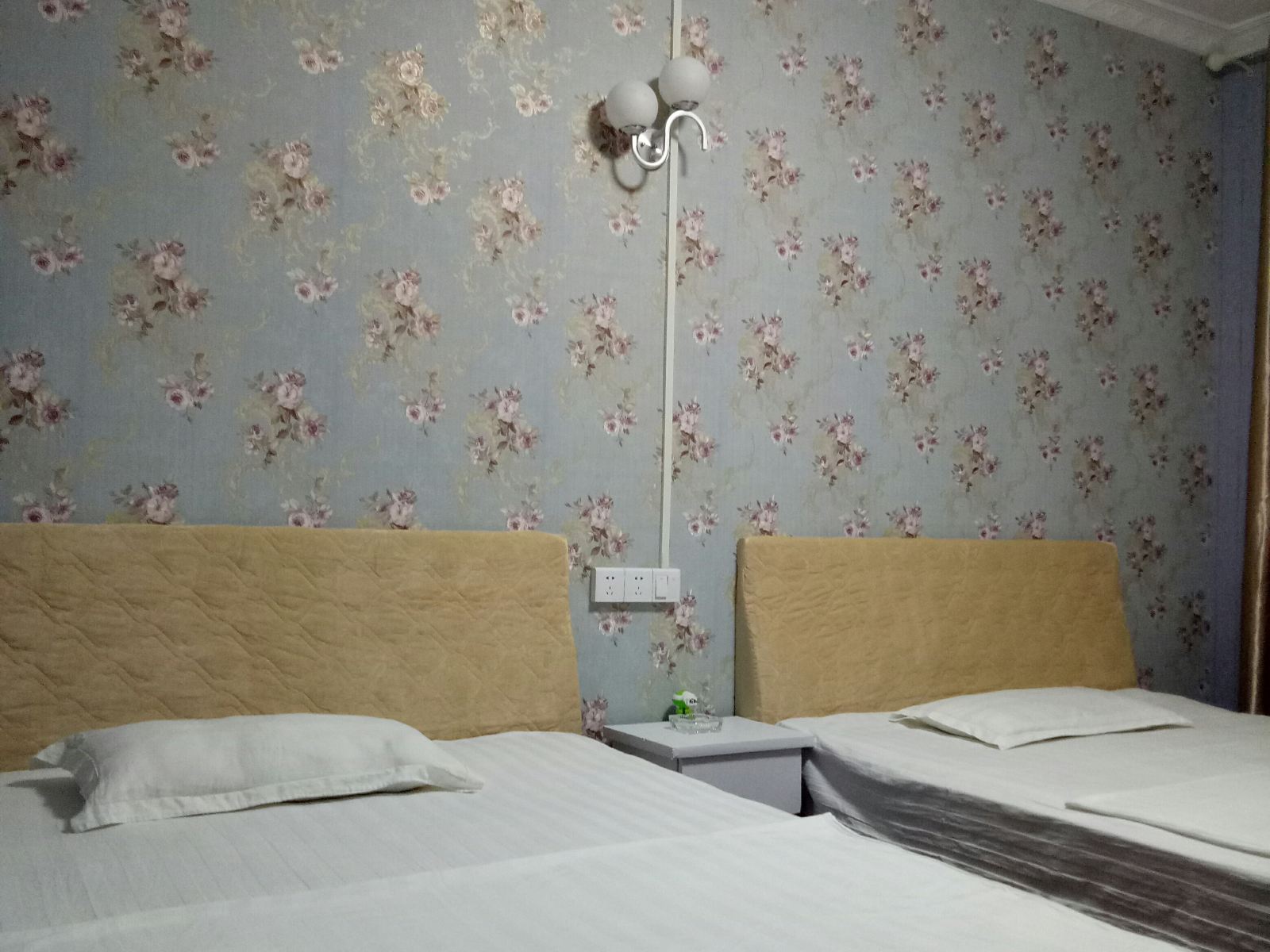 双床间