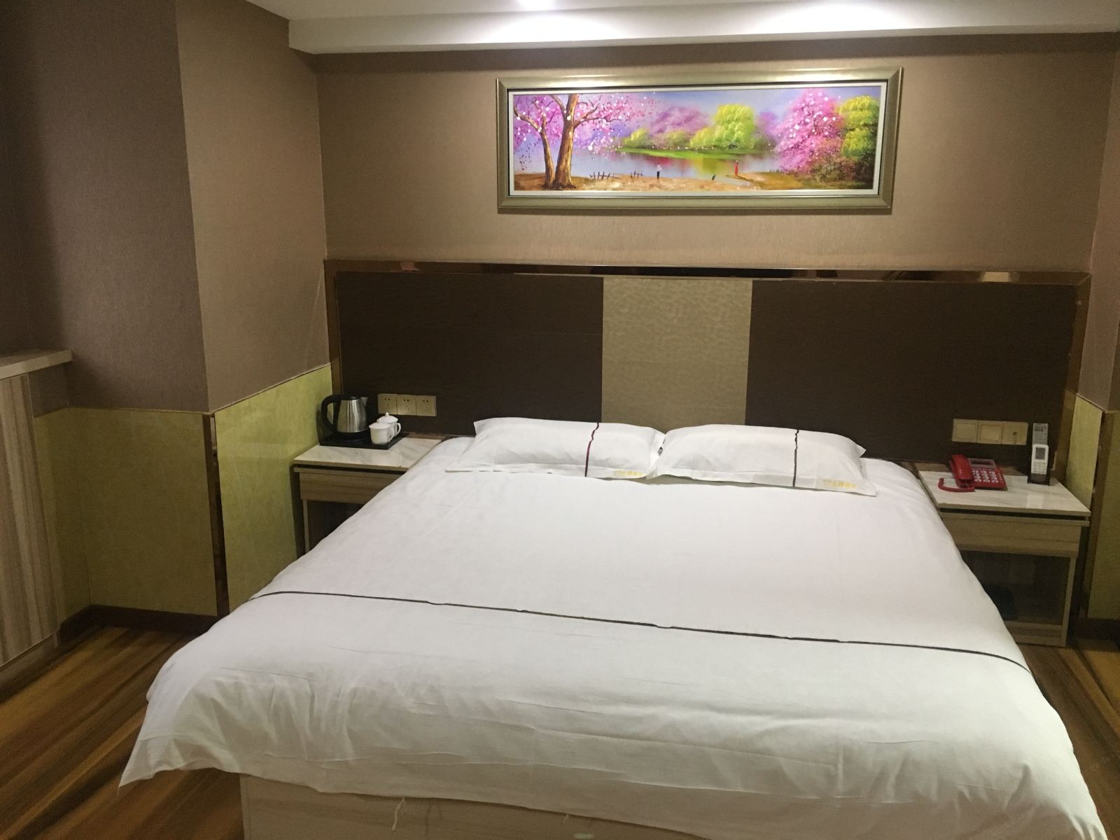 高级大床房