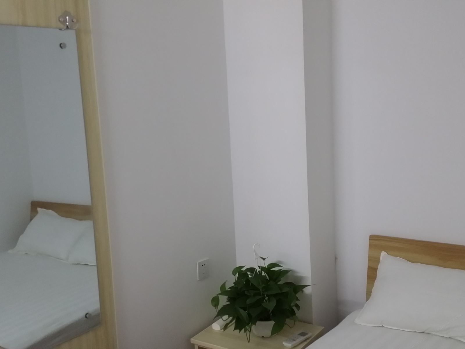 经济大床房