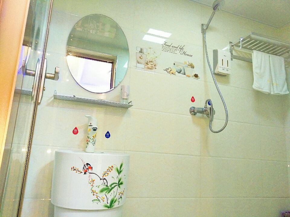 超舒适榻榻米主题房