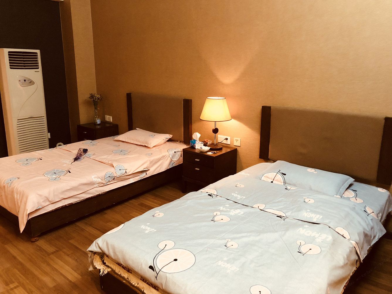 精致简约双床房
