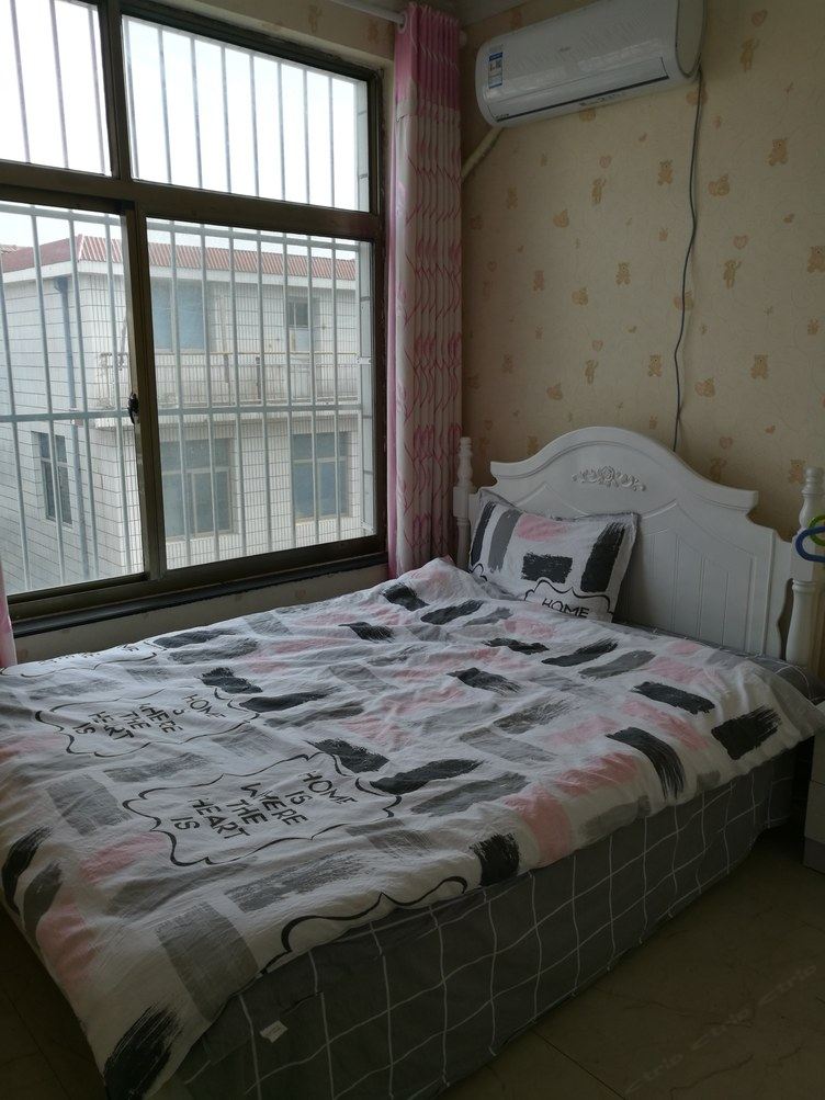 精装四室一厅套房