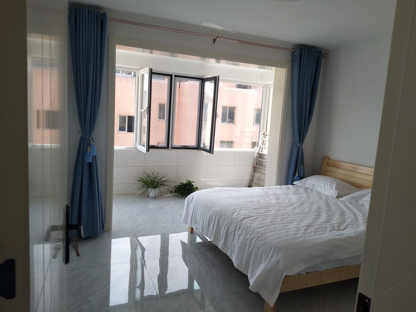 威海范林波公寓