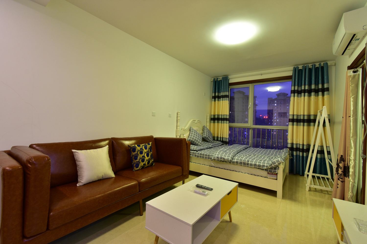 温馨一室一厅套房