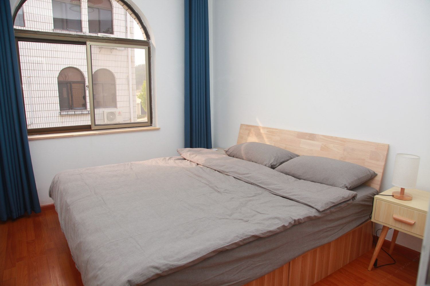 威海海与O海景别墅(5号店)