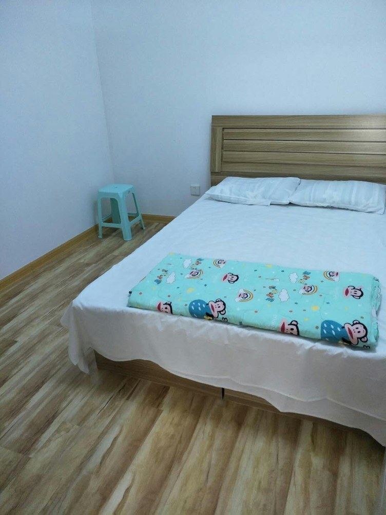 花园三室一厅套房