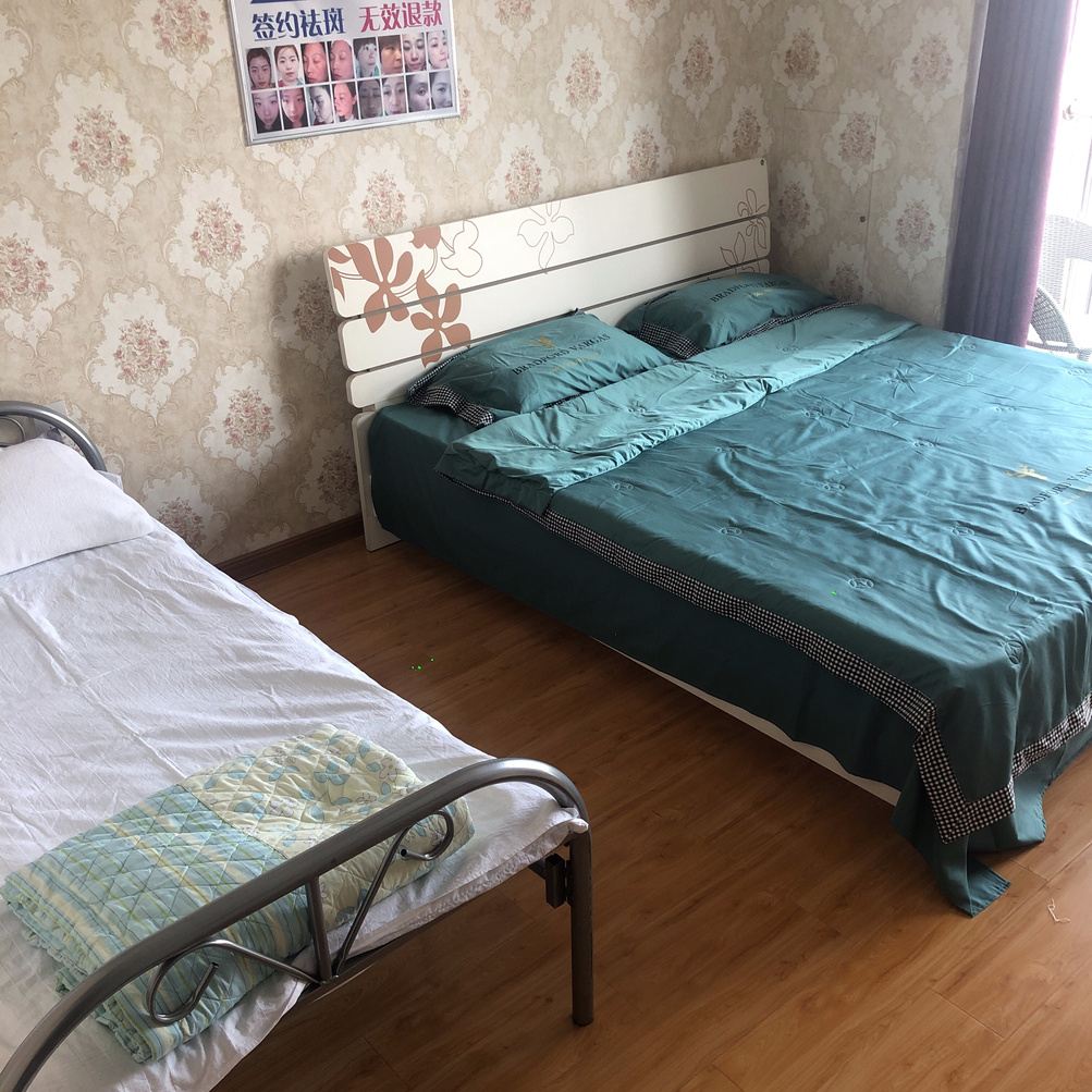 阳光家庭房