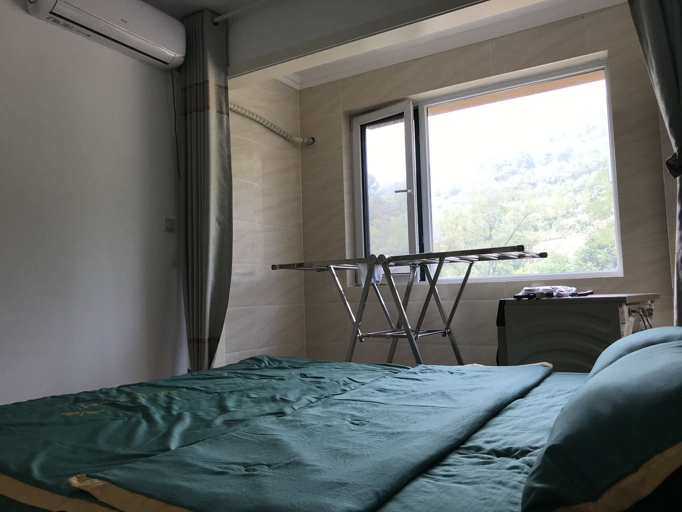 复古风三室一厅套房