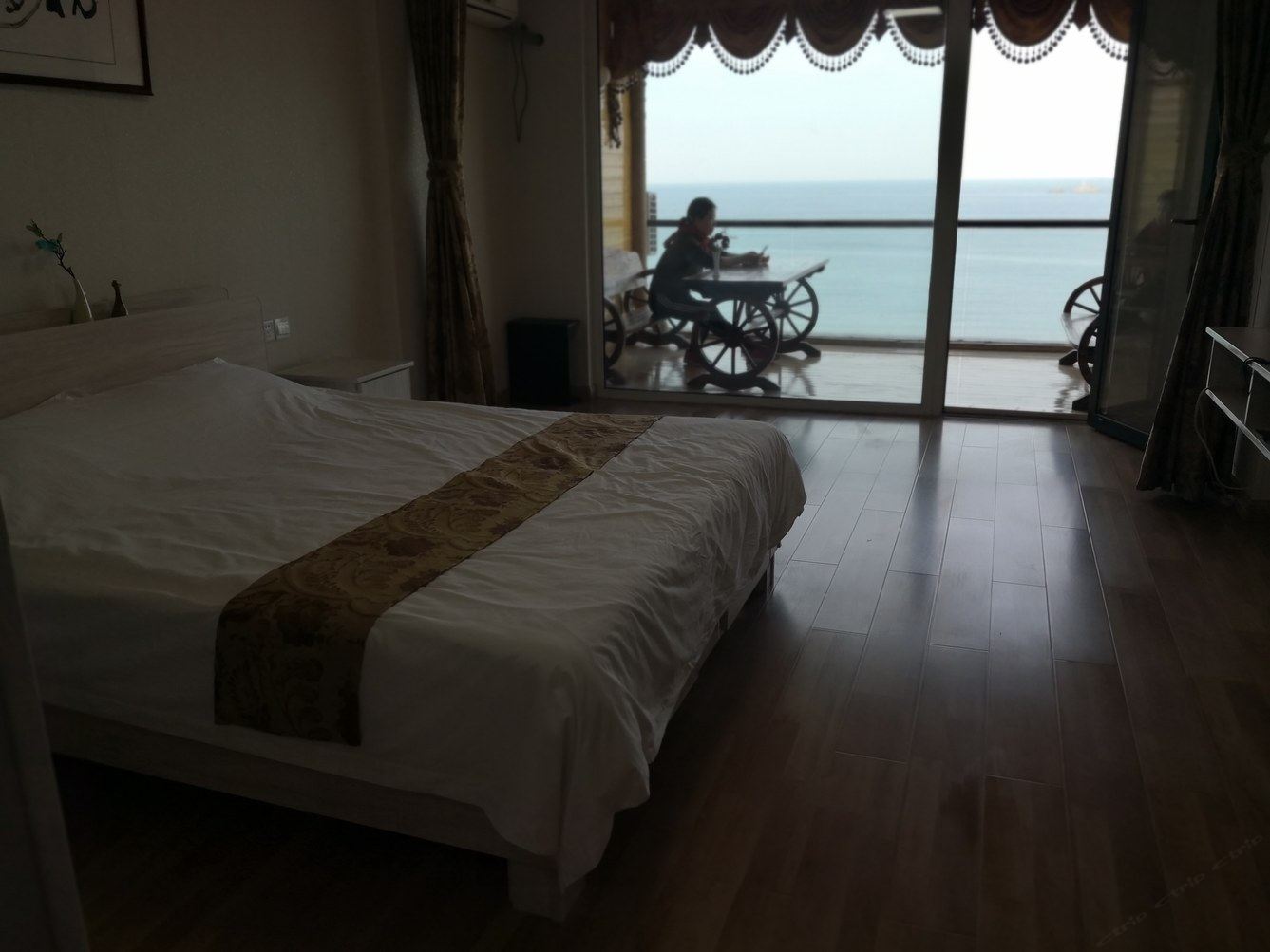 威海威海张严公寓(环海路分店)