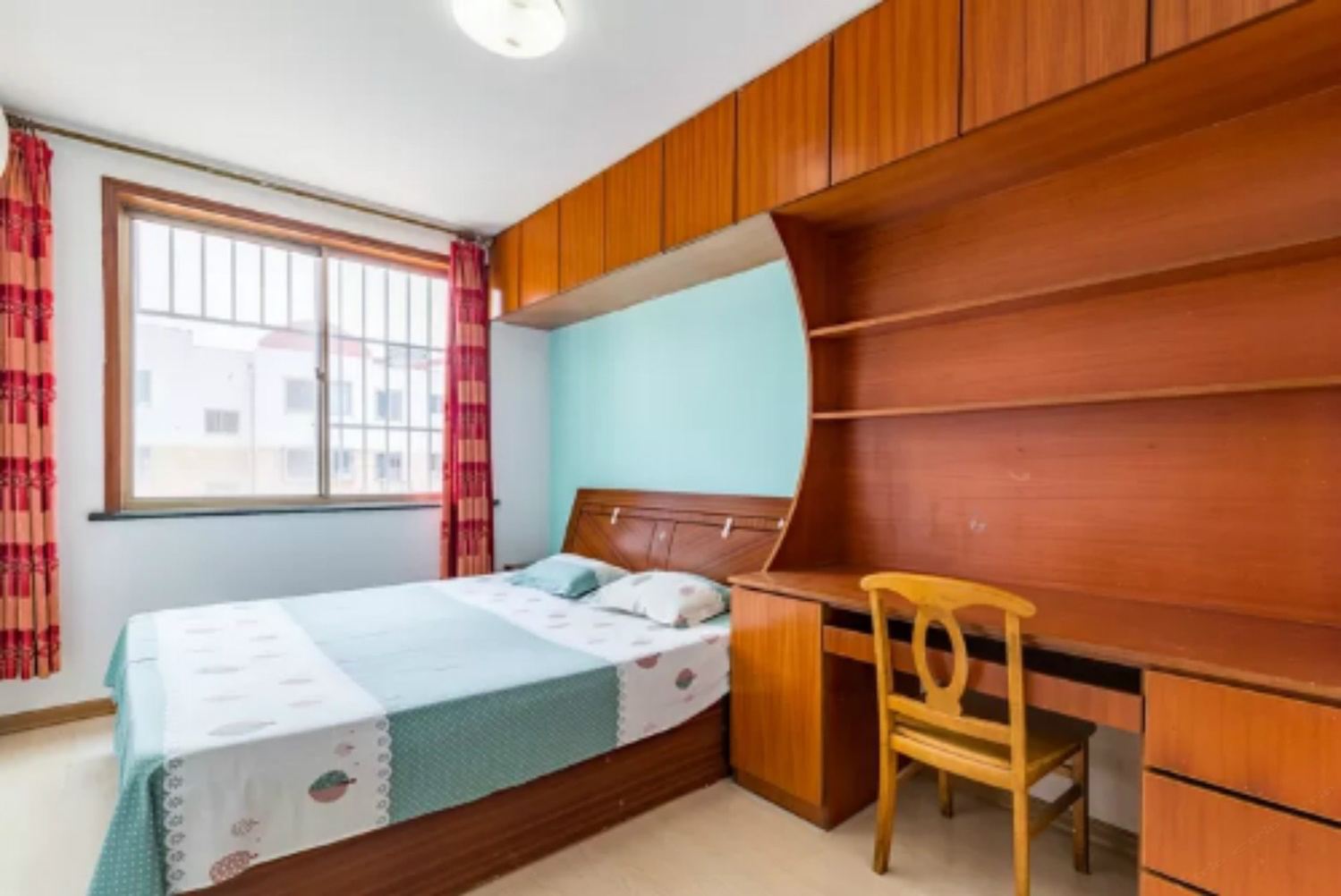 威海微蓝公寓(15号店)