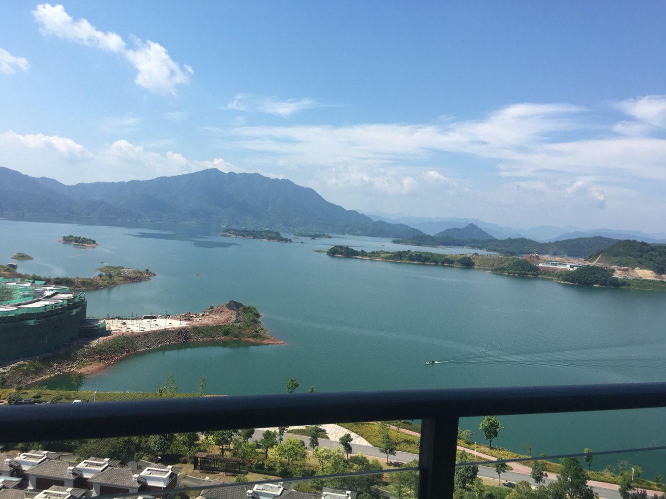 千岛湖临湖观景小筑酒店式公寓