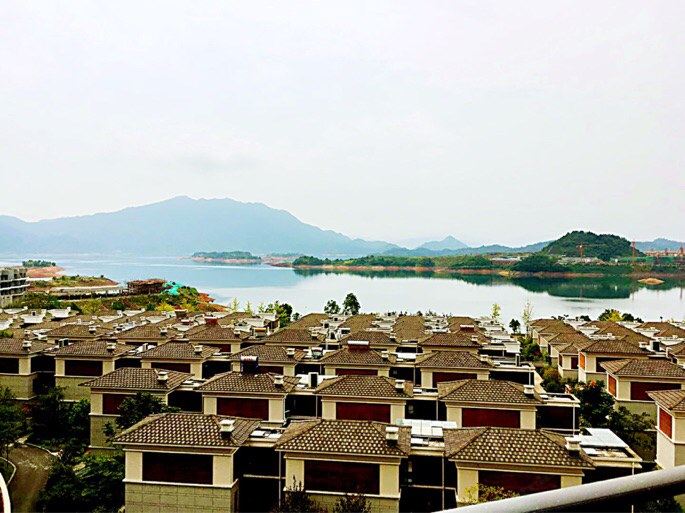 杭州兔子兔子窝特色民宿(西园路分店)