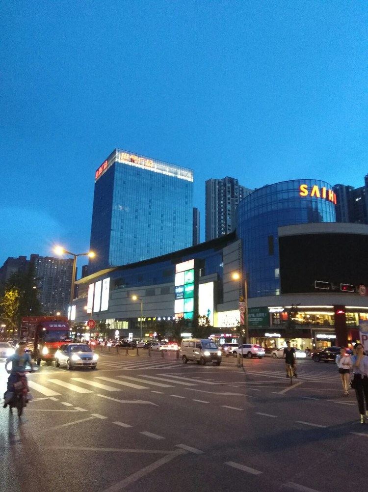 成都地铁口免费停车/世纪城环球中心二室大床房公寓(同德路分店)