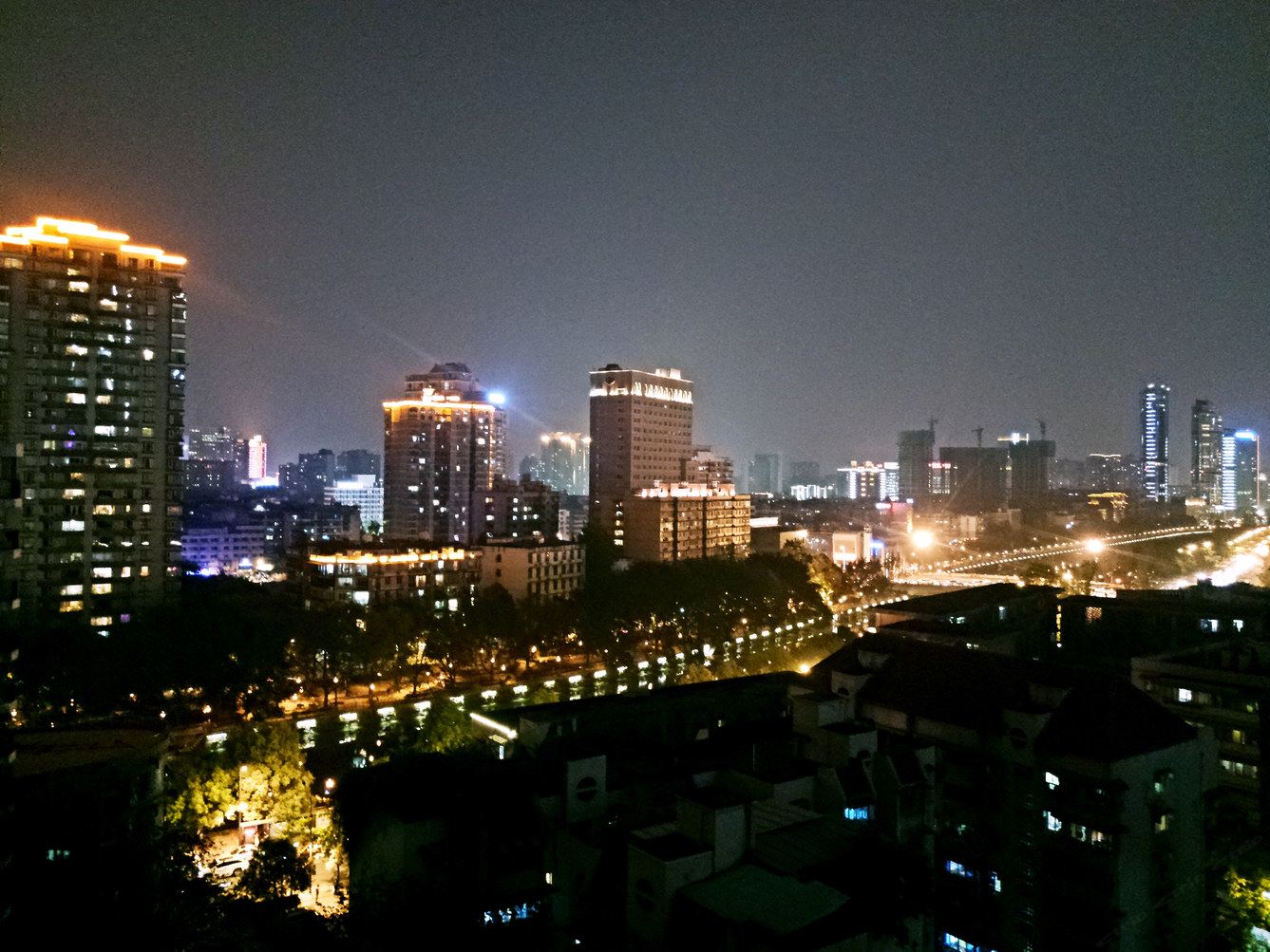 成都李菓苒公寓