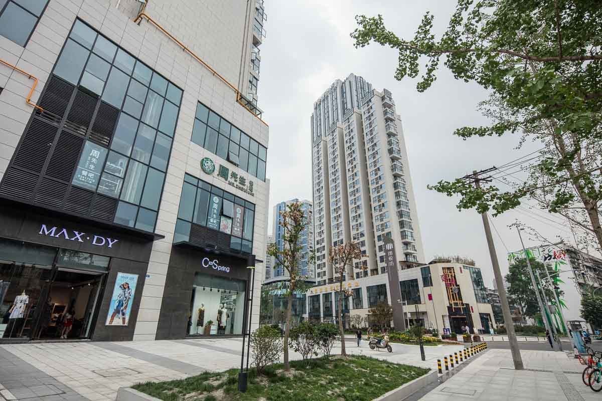 成都追逐远方的小王子公寓(成都现代艺术馆陈列厅分店)