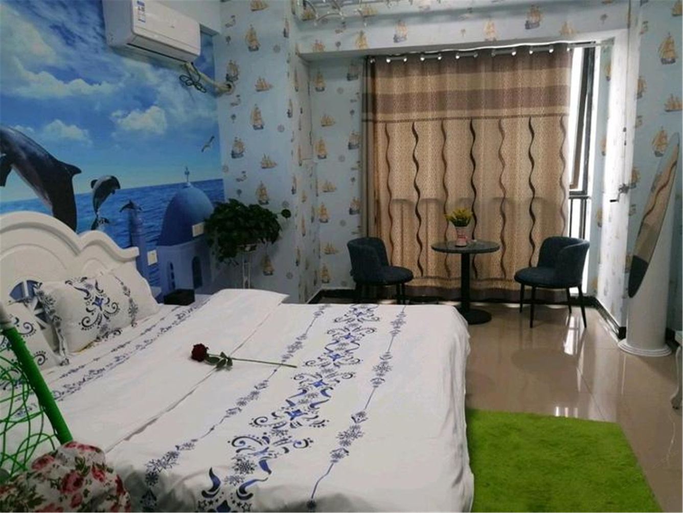 郑州蜜恋花语主题公寓