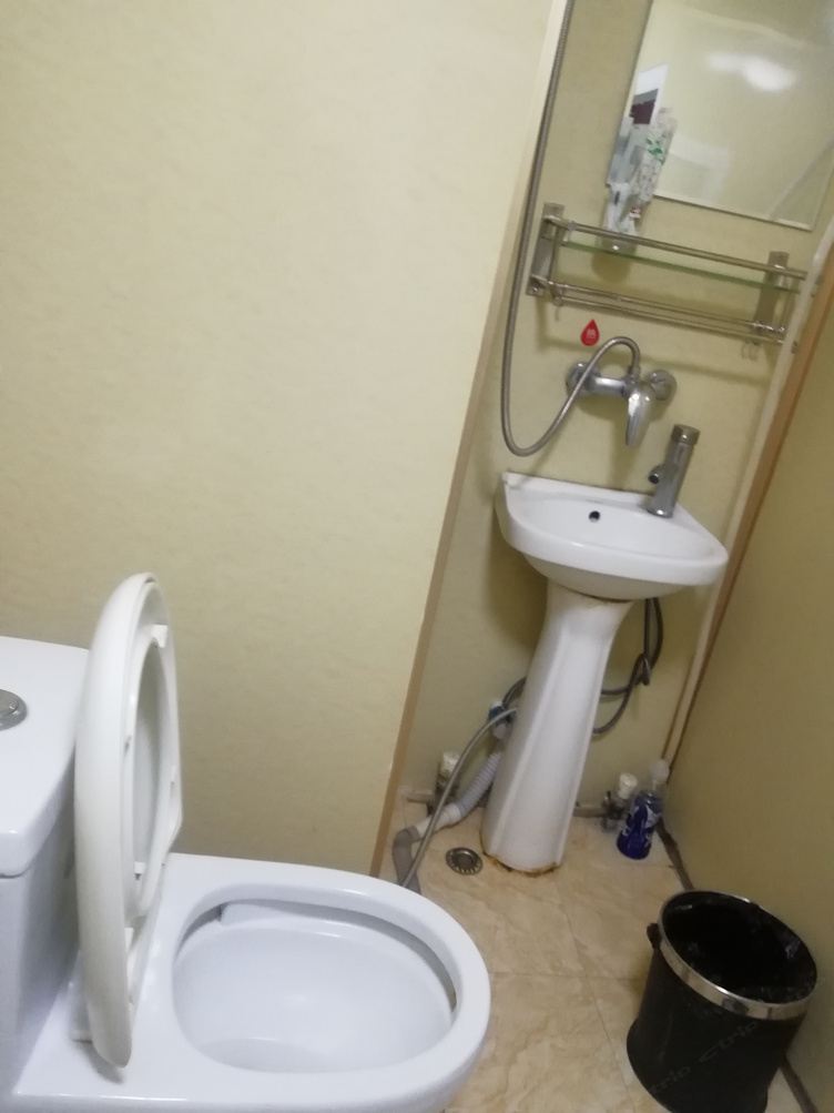 情侣大床房
