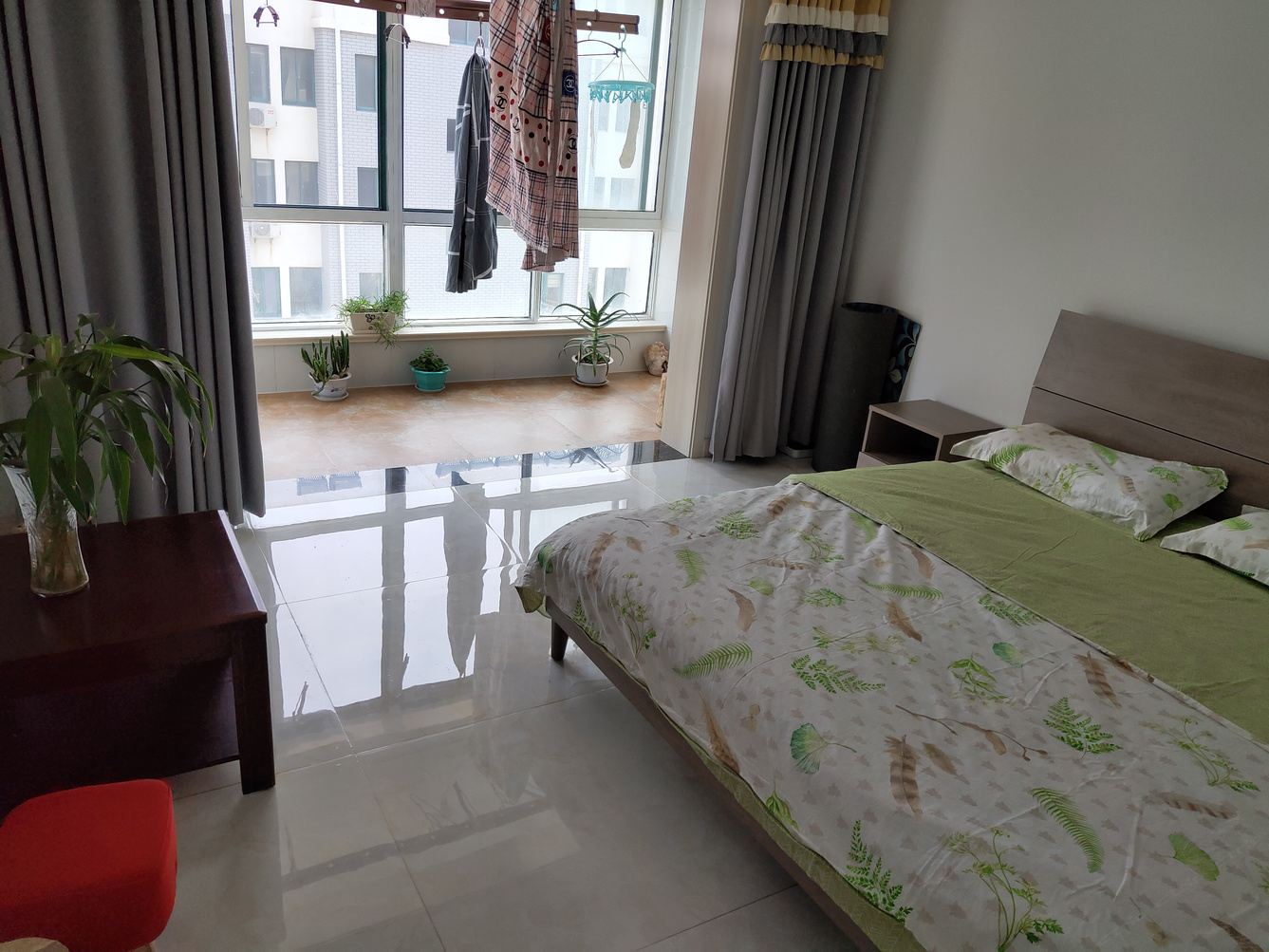 湖畔二室一厅套房