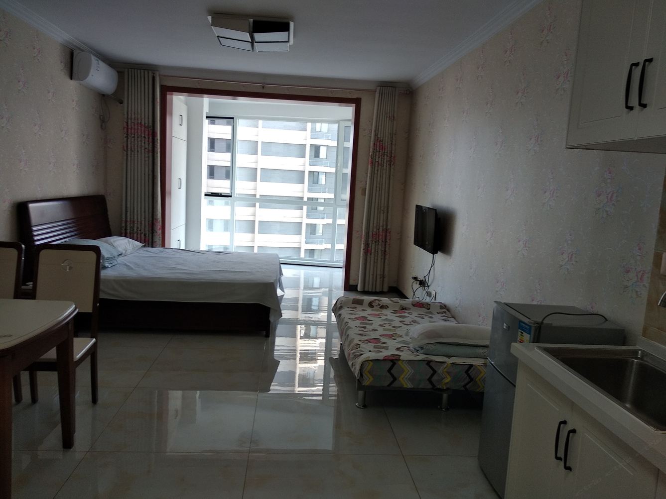 简约一室大床房