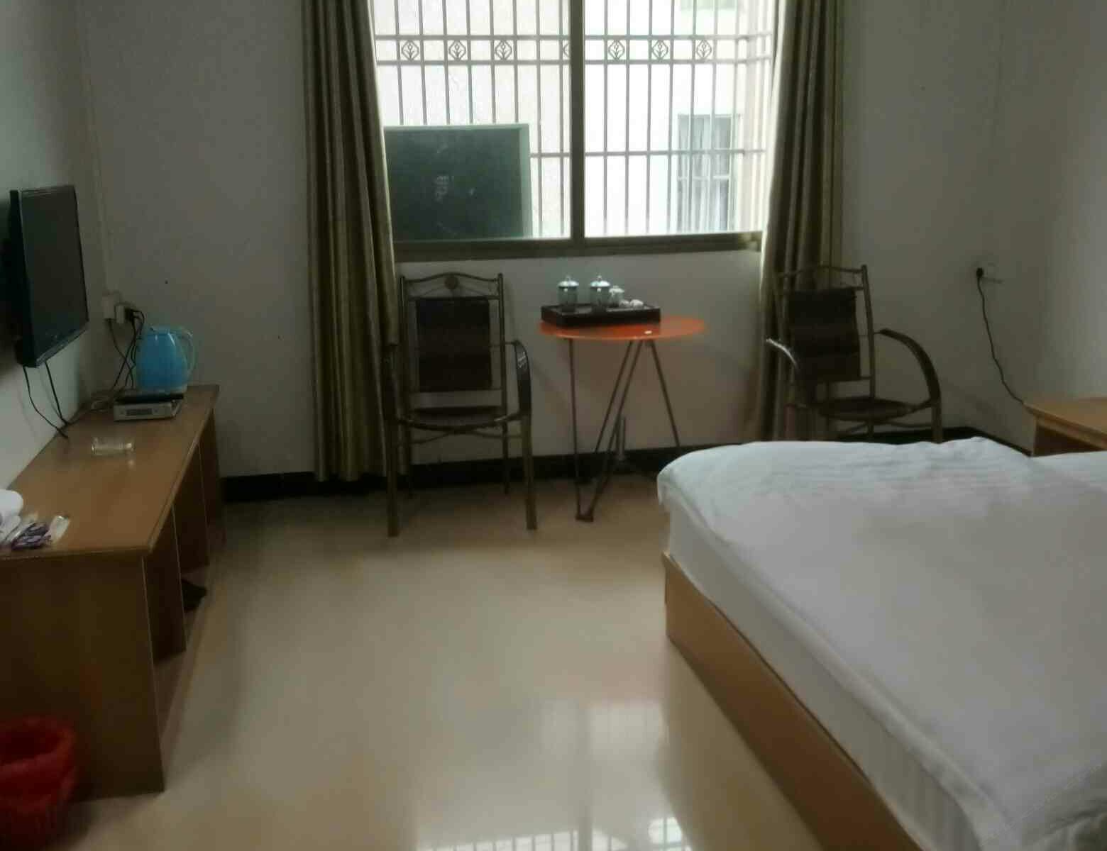 豪华大床房