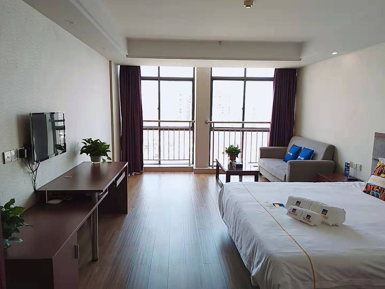 阳光一室大床房
