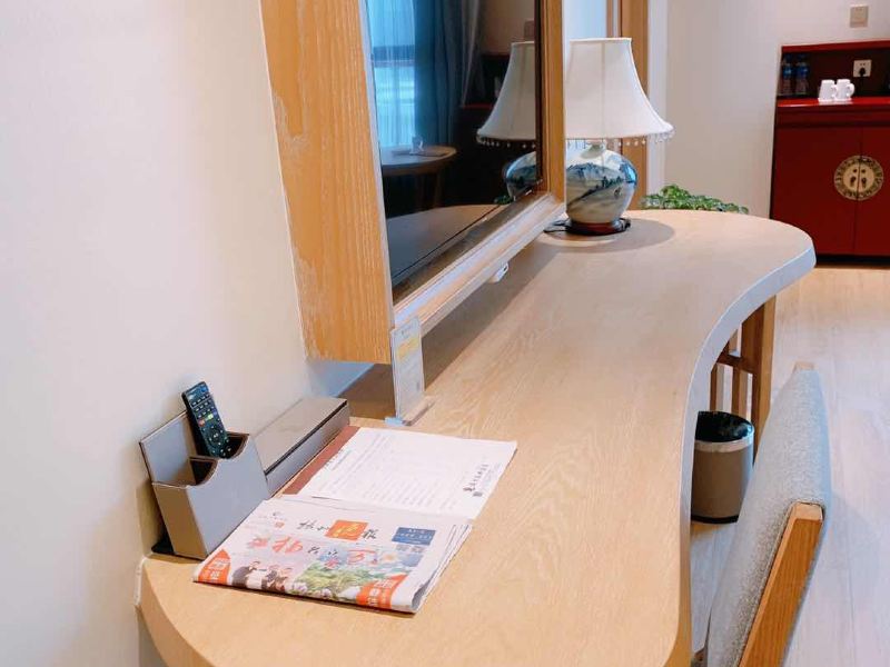 hotelPic