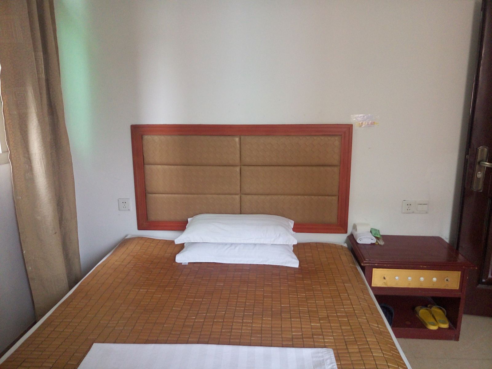 空调电脑大床房