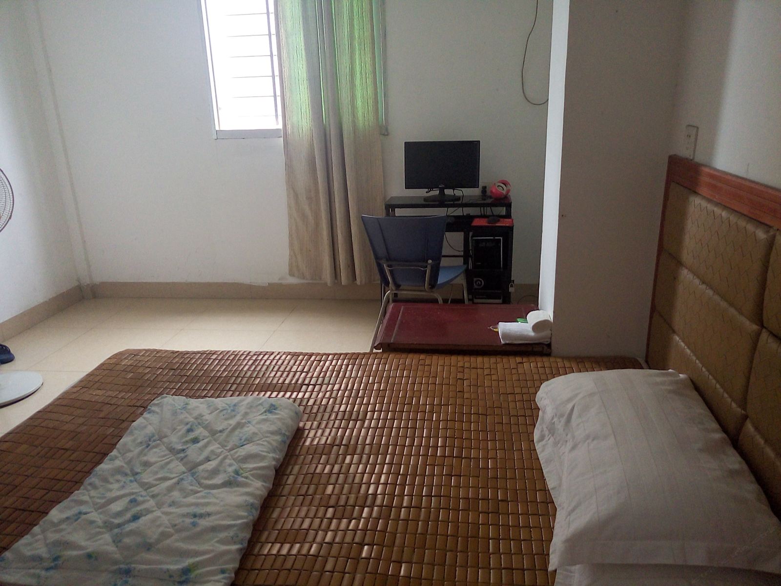 空调电脑大床房