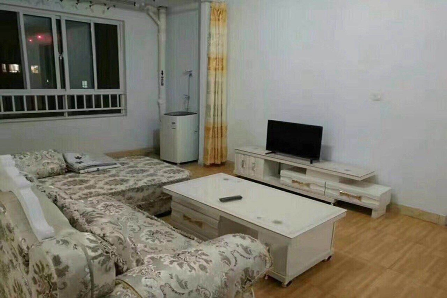 温暖二室一厅套房