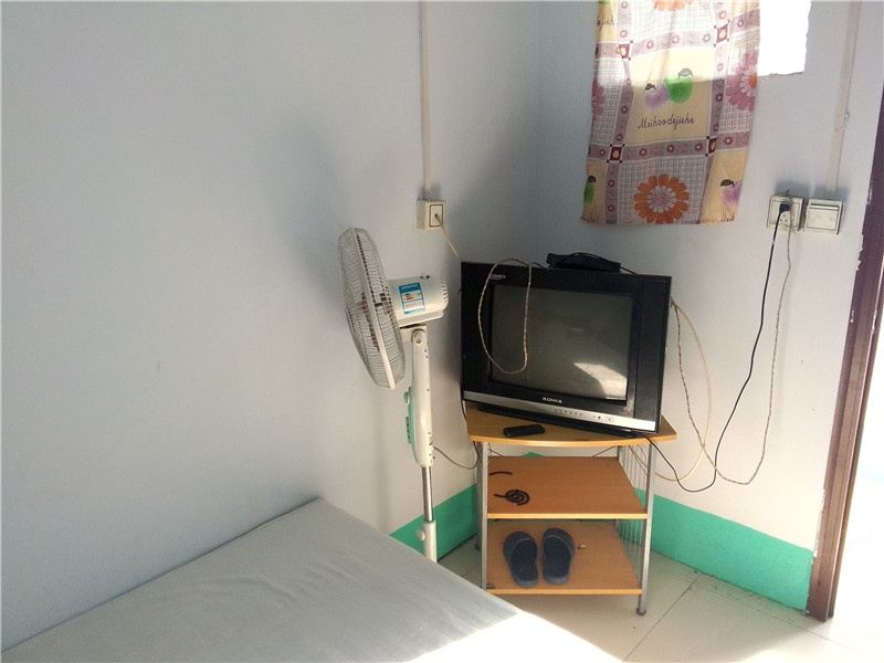 凉爽大床房