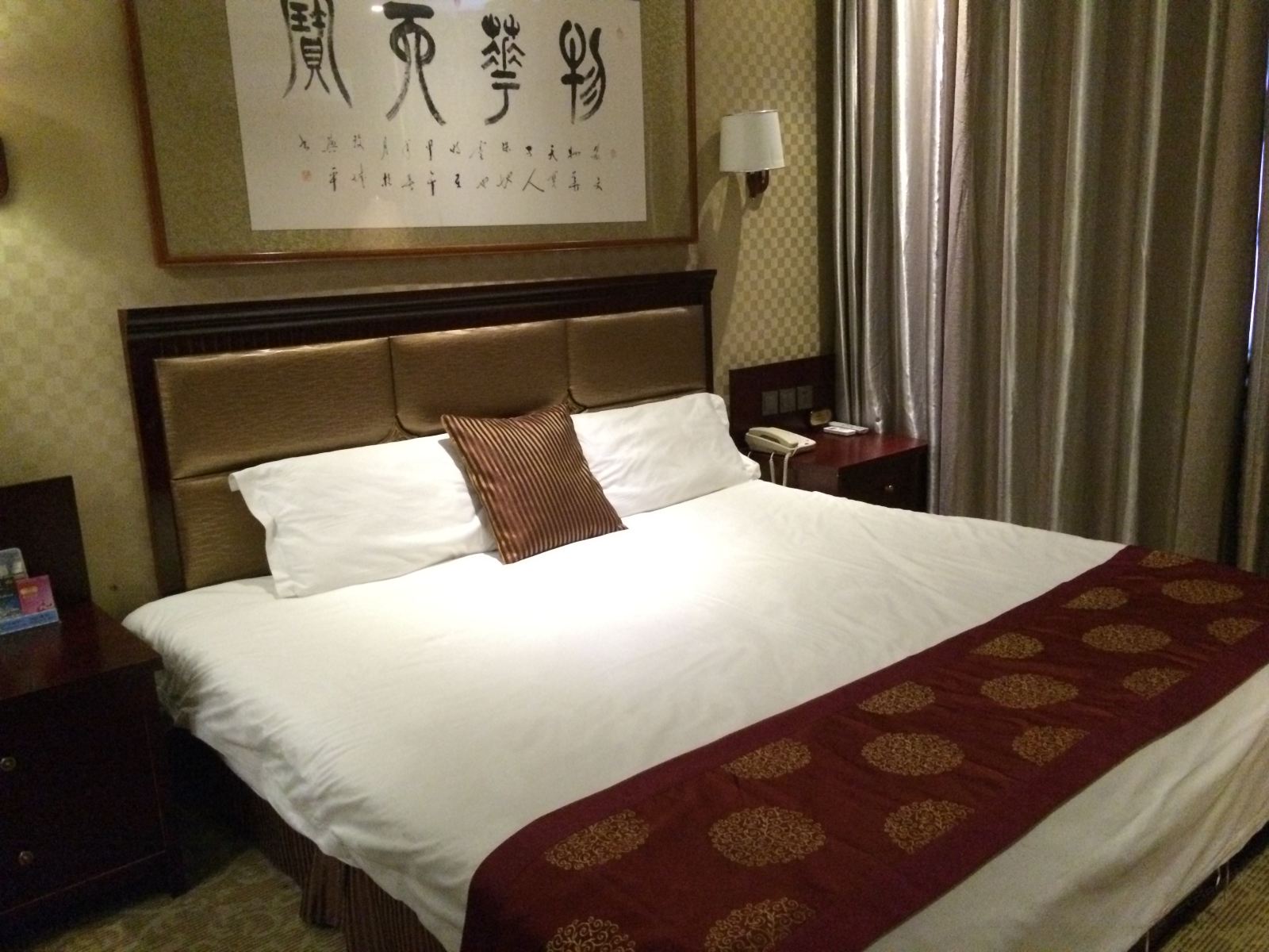 豪华大床房