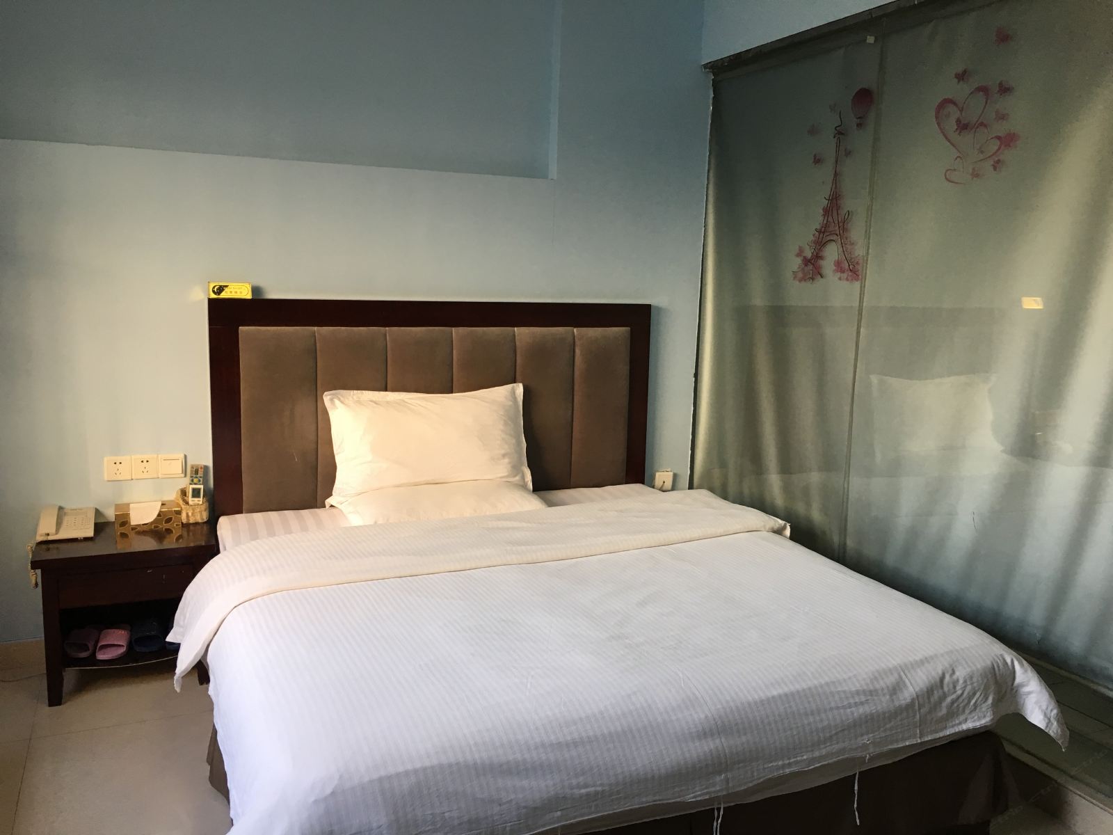 舒适大床房