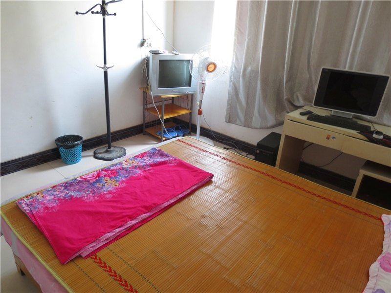 电脑大床房