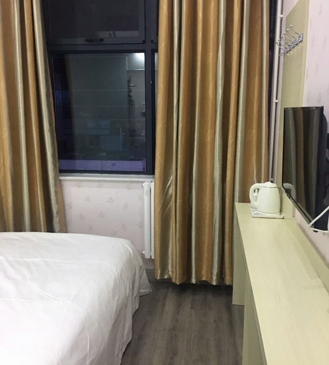 豪华大床房