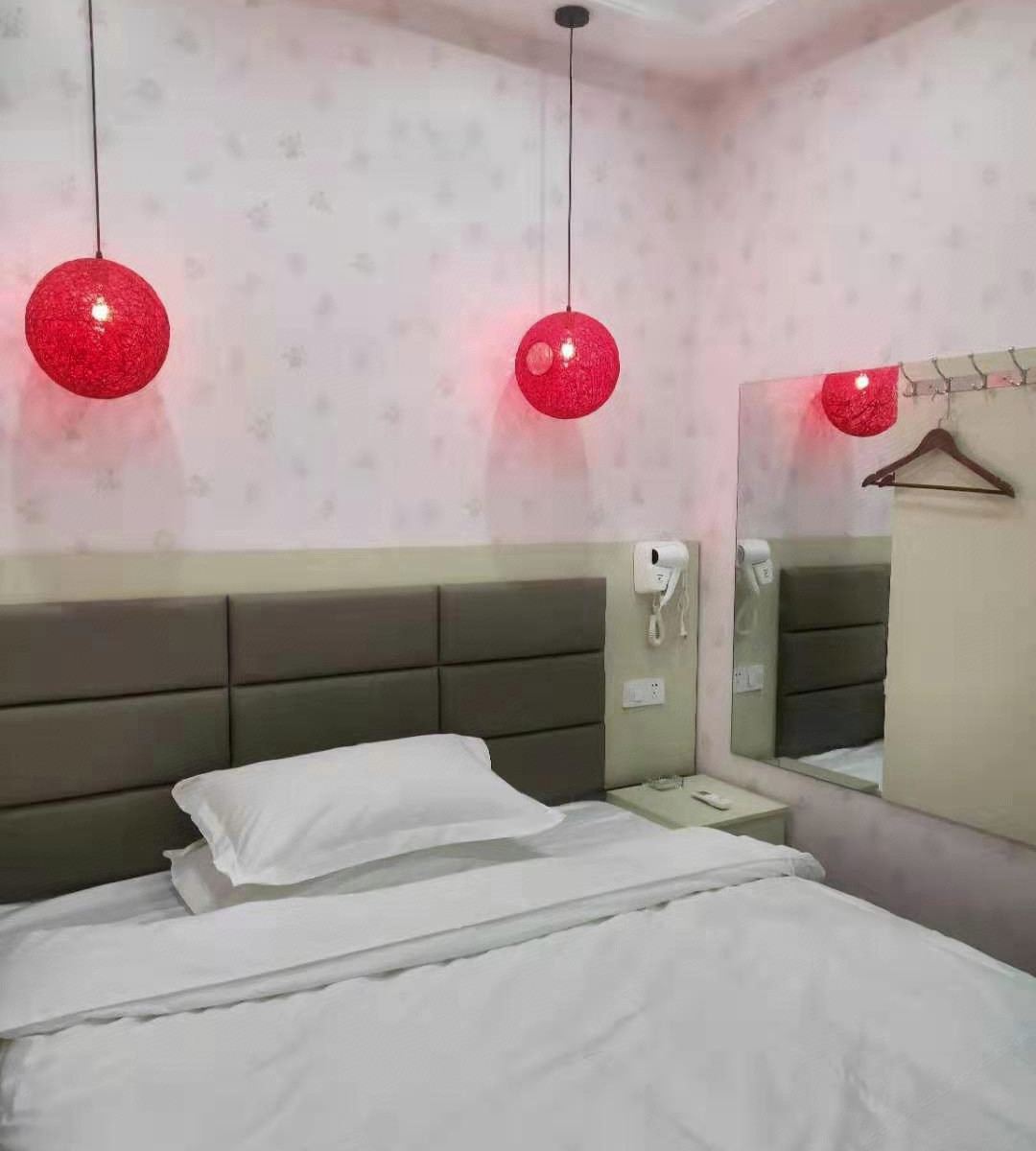 豪华大床房