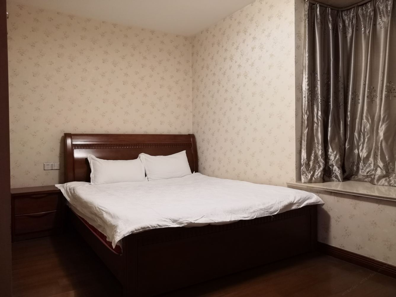 无锡银杏树下民宿(梁溪路分店)