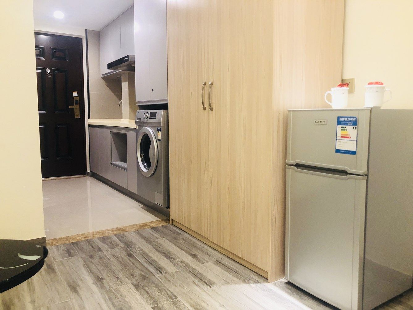 精装一室大床房